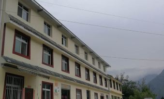 Wenchuan Green Mountain Villa