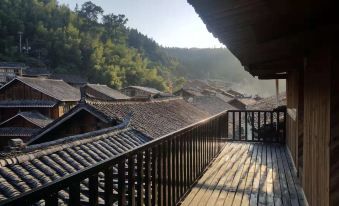 Menghuan Zhaoxing Inn