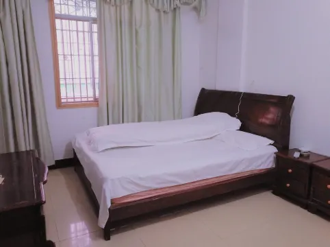 Ruijin Shuangqing Hotel
