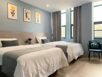 AMOUR HOTEL