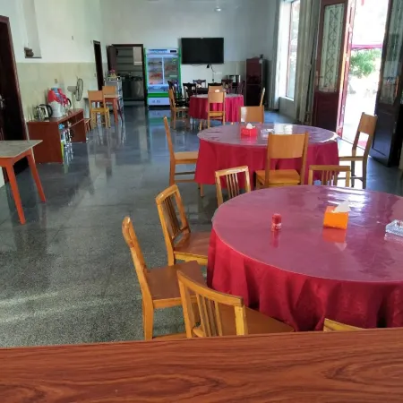 Yanling Lingling Farmhouse