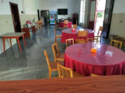 Yanling Lingling Farmhouse