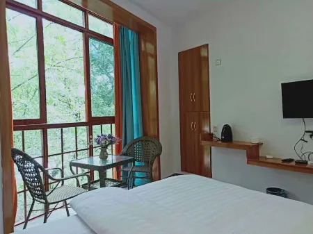 Yujing Longcang Oxygen Bar Station Отели в г. Инцзин