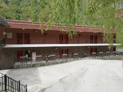 Maoxian Shanshuili Leisure Kangyang Base Hotels near Songping Valley Scenic Area