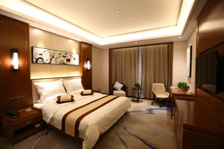 Baicheng Taihe Bath Hotel Отели рядом с достопримечательностью «Baicheng Library»