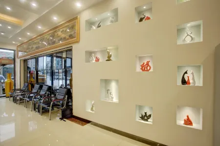 Du'an Zhongyi Hotel Отели рядом с достопримечательностью «Tunbang Sinkhole»