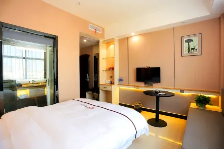 Yingshan Xinghao Business Hotel