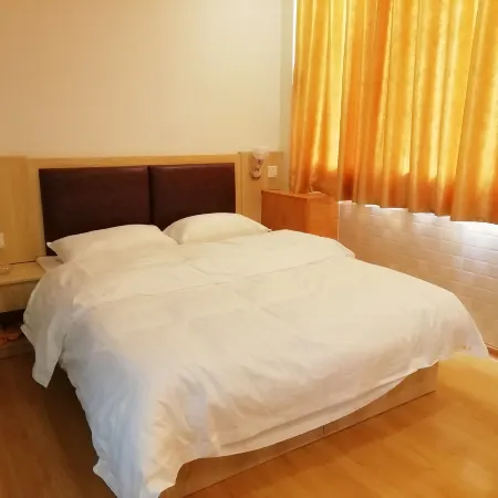 Lingshan Da Jia Wang Hotel (People's Square Branch)