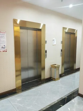 Doli Hotel (Sandu Shuizu Bus Station) Отели рядом с достопримечательностью «Xianshiwang»