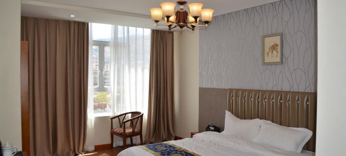 Xilaishe Hotel Hotels in Luhuo