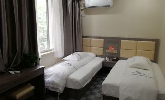 Feidong Zhongcheng Express Hotel