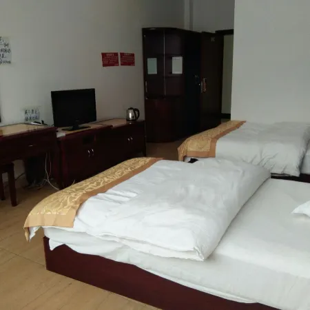 Yunglong Yingbin Hotel
