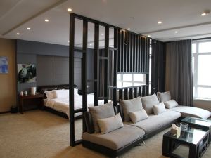 Yijing Holiday Business Hotel