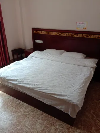 Mangkang Yunnan Hotel Отели рядом с достопримечательностью «Weise Temple»