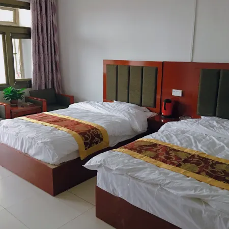 Riverside Yiju Boutique B&B in Jingyuan County