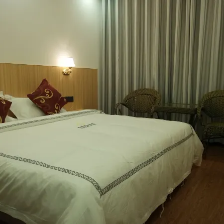 Donglong Business Hotel