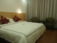 Donglong Business Hotel