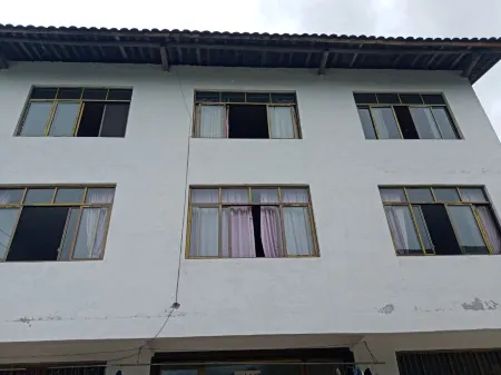 Erlang Mountain Sister Inn Отели рядом с достопримечательностью «Erlang Mountain National Forest Park»