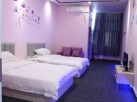 广州蓝顿电竞主题公寓 - 浪漫温馨双床房
