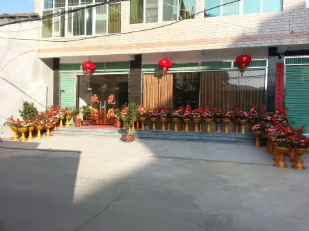 Chaofu Business Apartment Отели в г. Пинхэ