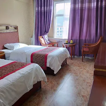 Yushu Pucuo Daji Hotel