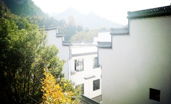 Luxian Fenghuang Mountain Villa