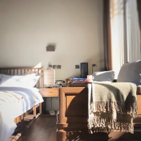Bujuexiao Renwen Hostel