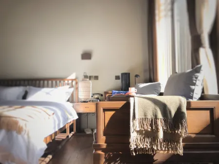 Bujuexiao Renwen Hostel Отели рядом с достопримечательностью «Yuhuang Pavilion»