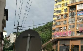 Leju Hotel