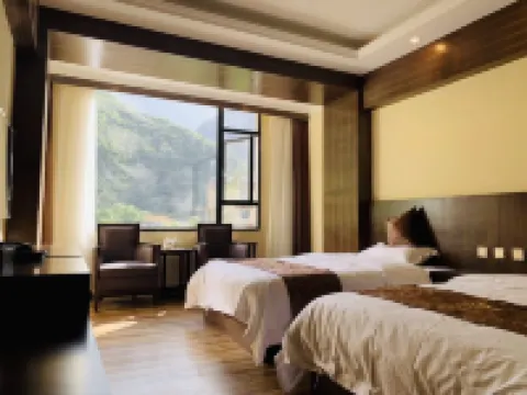 Lunzhoucang Hotel