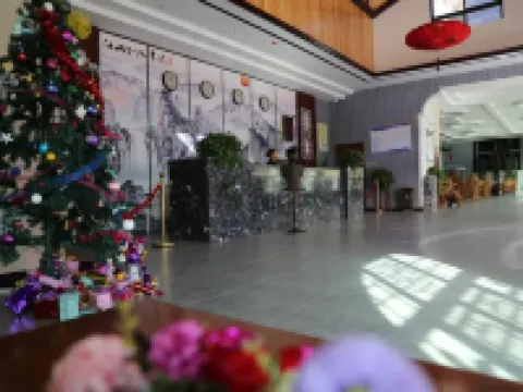 Huang Long  Yao Dong Bin Guan Hotels in Huanglong
