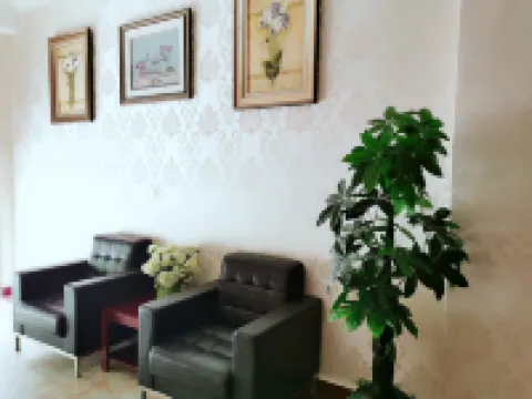Ganzi Yuanmengju Hotel