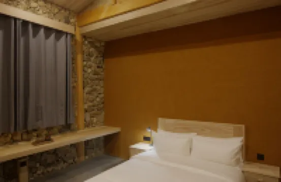 Xuema Yulong Hotel Hotels near Baishuihe River