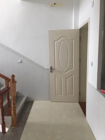 Xinruibinguan Отели рядом с достопримечательностью «Dabie Mountain Main Peak (Baima Main Peak)»