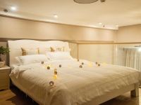 杭州老友LOFT酒店式公寓 - 好好睡觉舒适大床房