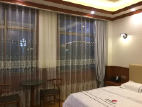 Jishou Fangyuan Hotel