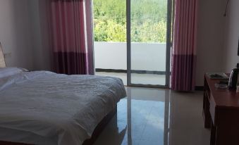 Dabie Mountain Lingyun Hotel