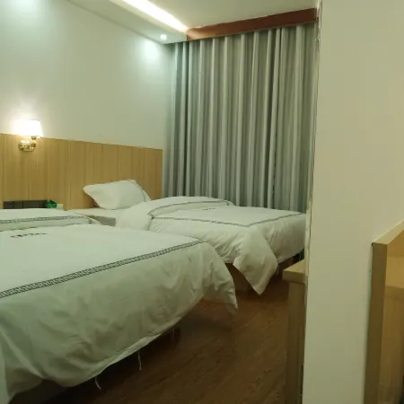 Donglong Business Hotel