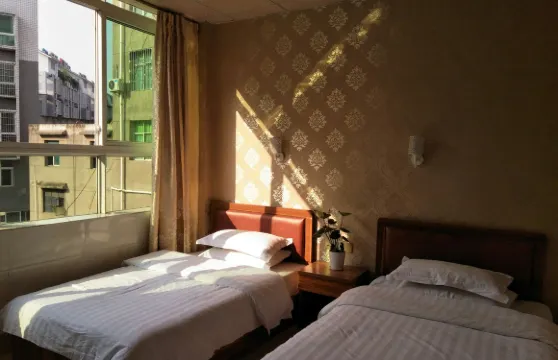 米易鑫悦陽光酒店