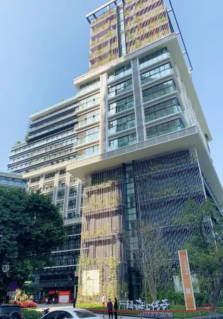 Calman Apartment (Guangzhou Fangcun Metro Station)