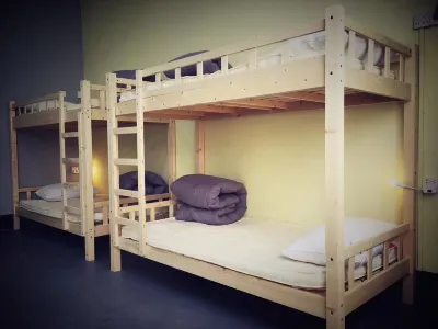 Hechi Qiqi Youth Hostel Hotels near Yizhou Museum
