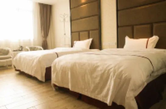 the New Fashion Hotel on Both Sides