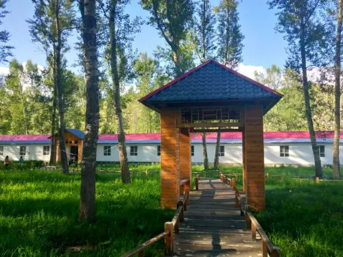 Nilka County Grasslands Inn
