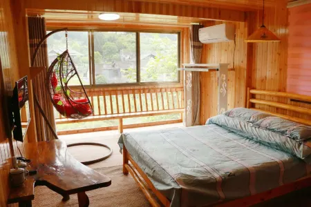 Tongdaoshanli Family Farmhouse