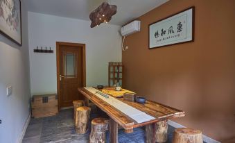 Youjian Xiaoyuan Hot Spring Hostel