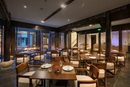 Wuyi Jingyuan DEEFLY Wangjing Hot Spring Hotel Отели в г. Уи