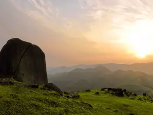 Attrazioni per Famiglie​ a Yulin: le opzioni più popolari