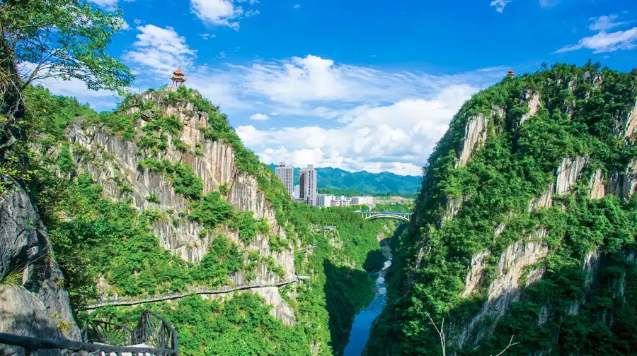 Hotels near The Qianjiang City Grand Canyon in China