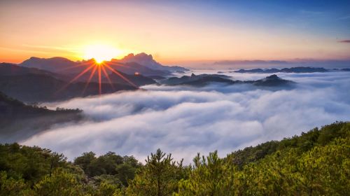 Doujiao Mountain Scenic Area (Qingshou Cliff)