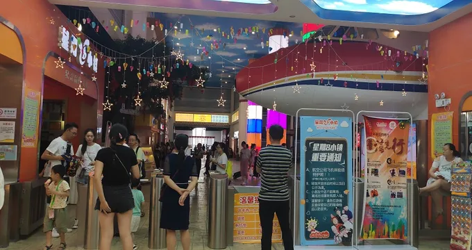 4_Town of the Eighth Day of the Week